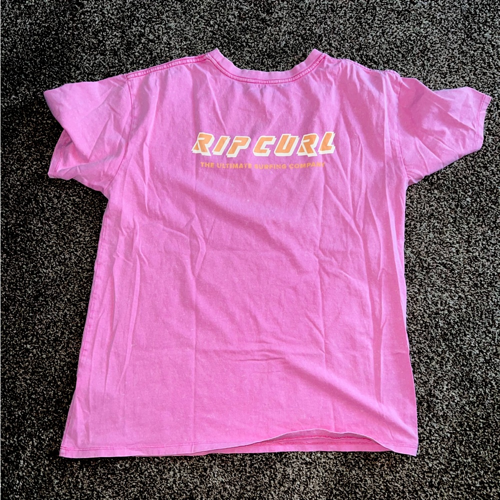 NWOT RIP CURL PINK TEE